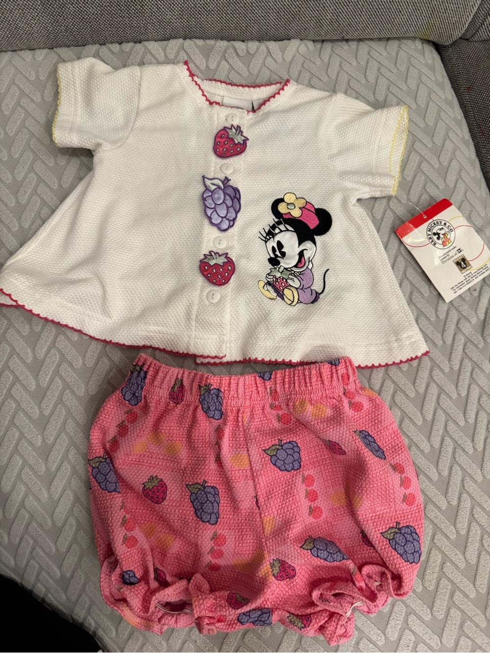 Disney baby Mickey & co Minnie fruit two piece outfit size 6-9 months nwt